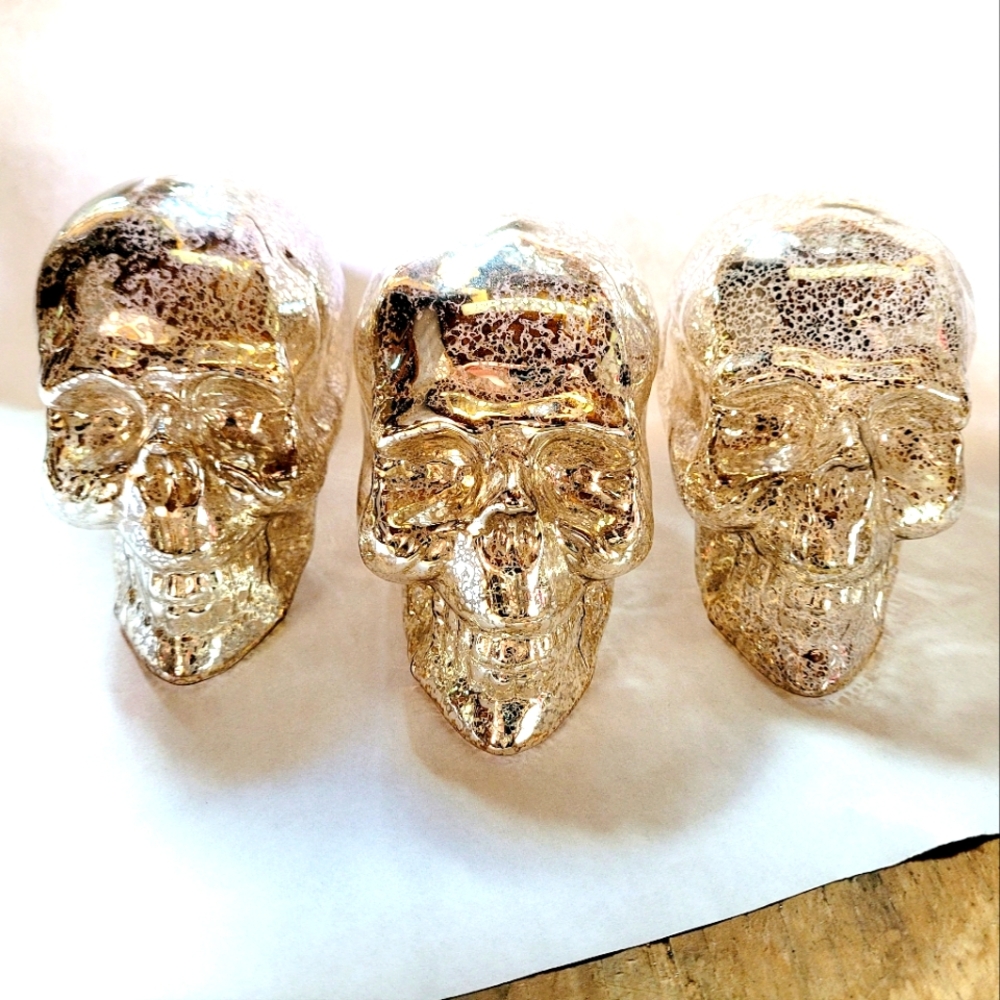 VTG Gold Skull Art Decor